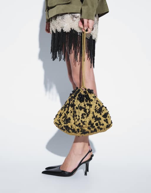ASOS DESIGN kuvertväska med utsmyckning i senapsgult, 4 av 5