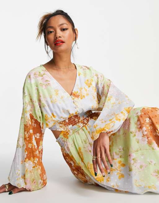 ASOS DESIGN – Kwiecista sukienka maxi z miękkiego materiału dobby o marszczonym fasonie z odkrytymi plecami