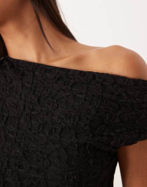 ASOS DESIGN lace fallen shoulder midi dress in black, 2 of 4