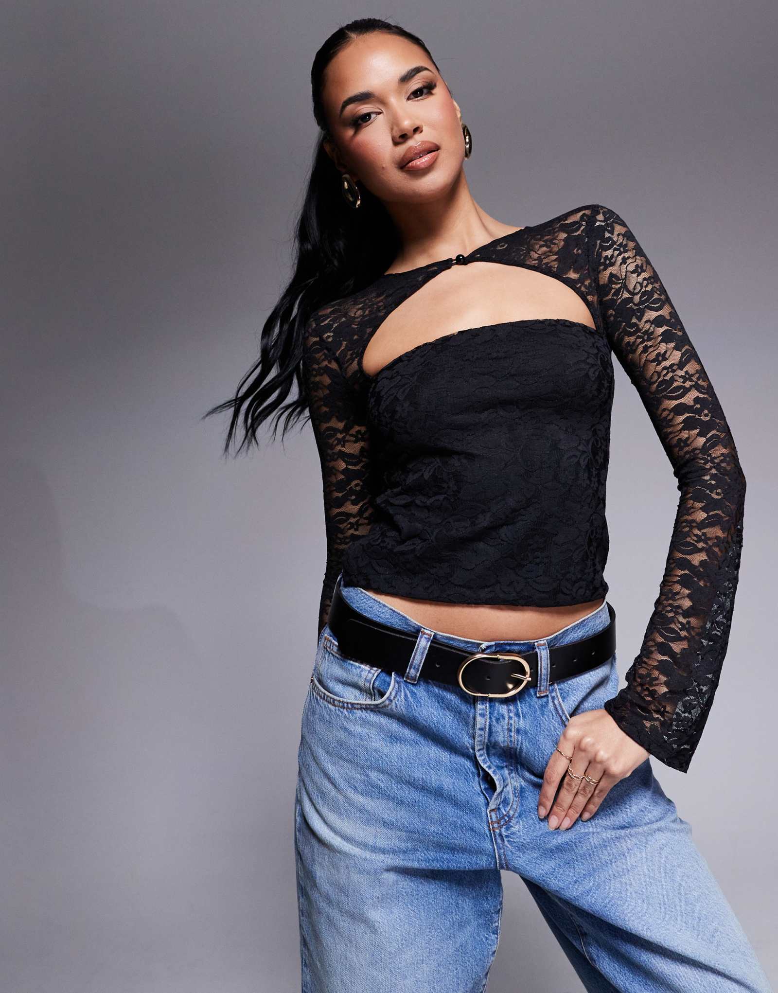 Дизайнерский кружевной топ ASOS с длинным рукавом и пуговицами-рулетиками черного цвета