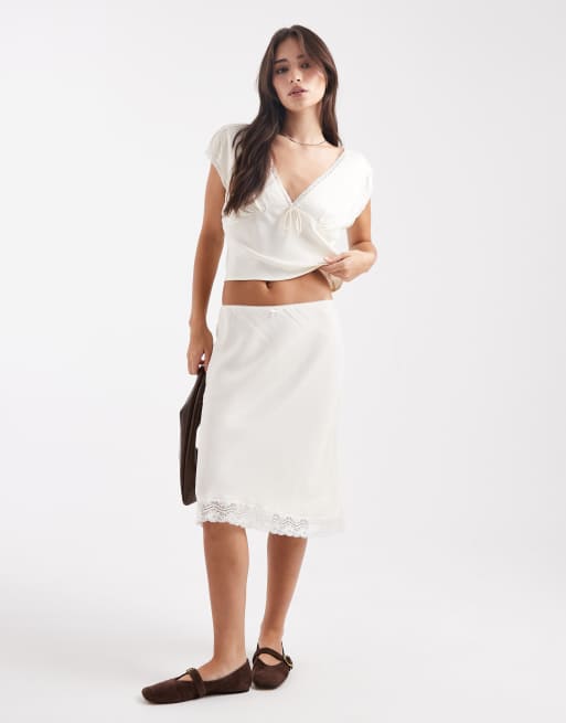 ASOS DESIGN lace trim satin co-ord blouse in ivory, 3 of 4