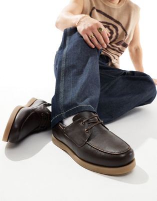  lace up boat shoes  leather