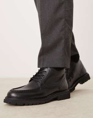 lace up boots  polish leather with apron toe