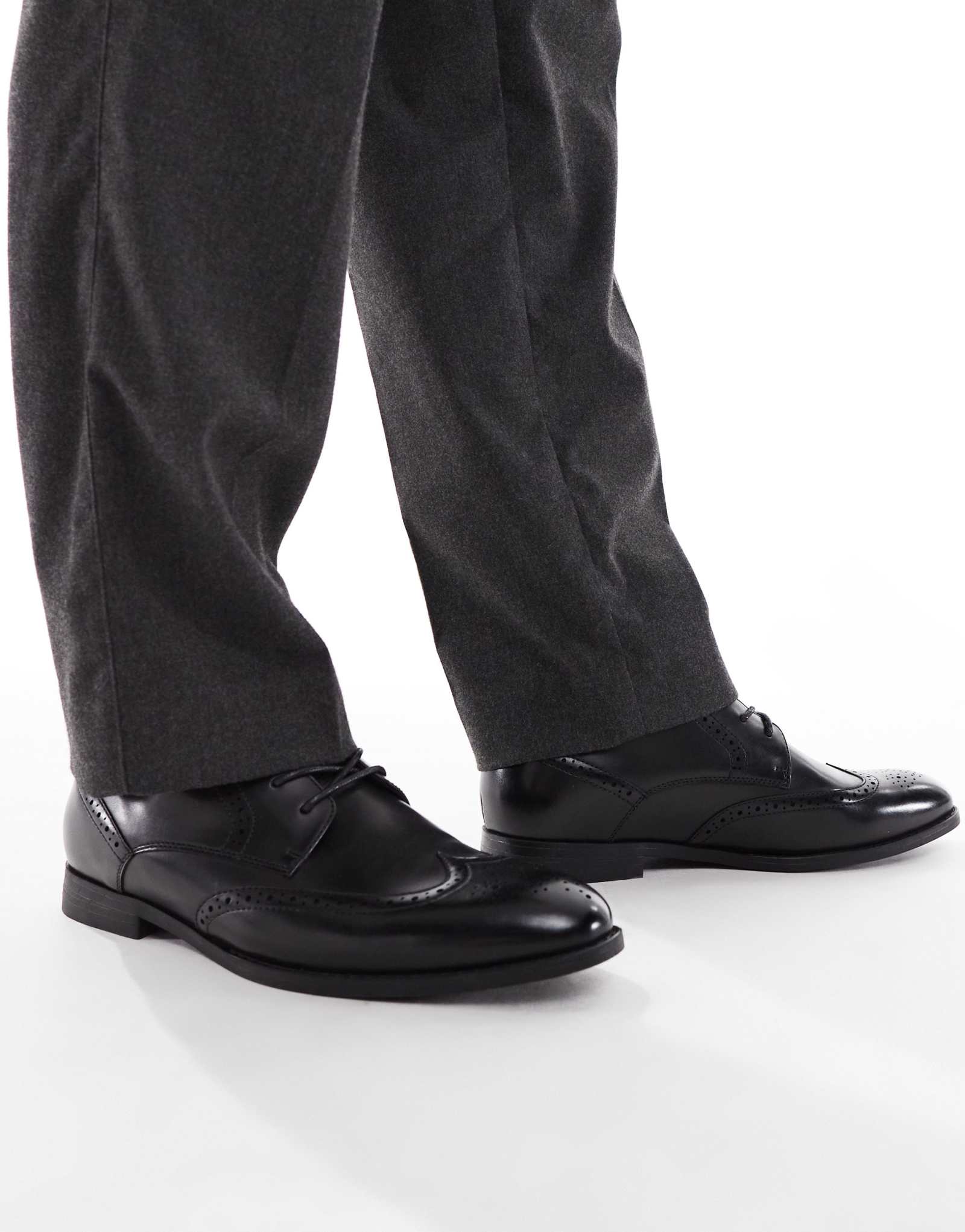 ДИЗАЙНЕРСКИЕ ботинки ASOS с перфорацией типа 