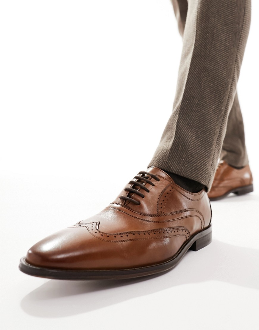 ASOS DESIGN lace up brogue shoe in tan leather-Brown