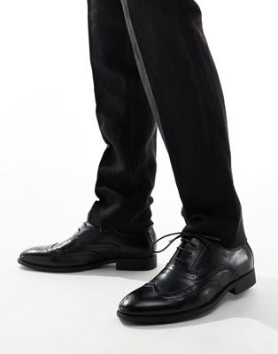 lace-up brogue shoes in black