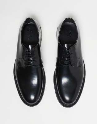 lace up derby shoes in black