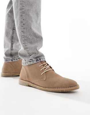 ASOS DESIGN ASOS DESIGN lace up desert boots in stone suede with natural sole-Neutral