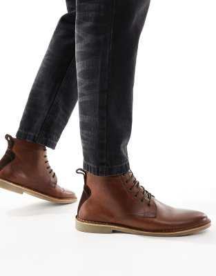 ASOS DESIGN ASOS DESIGN lace up desert boots in tan leather-Brown