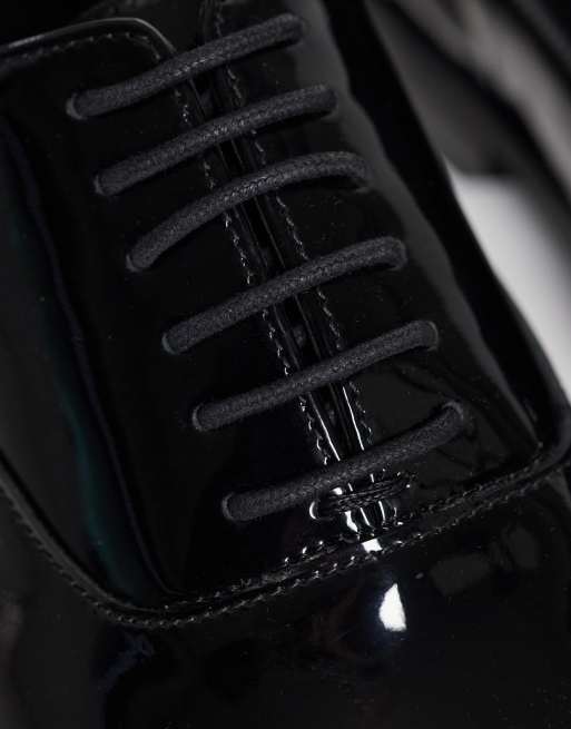 ASOS DESIGN lace up oxford shoes with toe cap in black patent, 3 of 4
