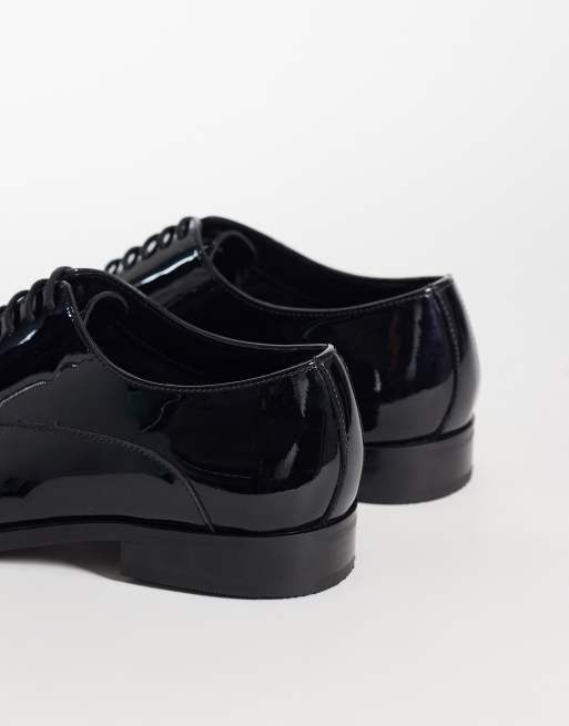 ASOS DESIGN lace up oxford shoes with toe cap in black patent, 4 of 4