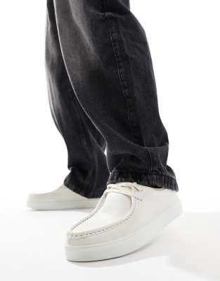 ASOS DESIGN ASOS DESIGN lace up shoes in grey faux suede-White