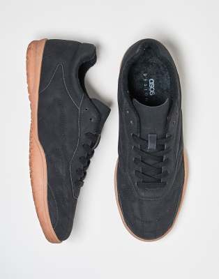  lace up trainers  with off white stitching