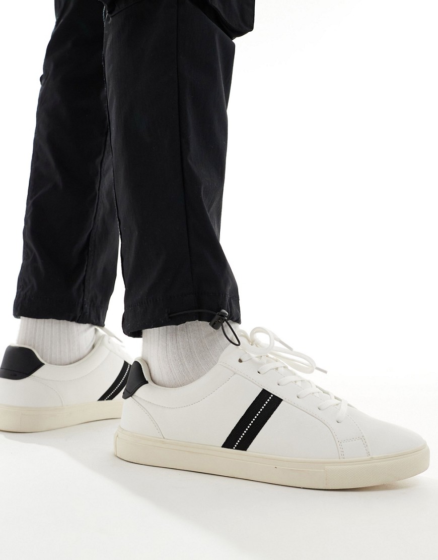 ASOS DESIGN lace up trainers in white with black badge-Multi