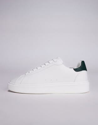  lace up trainers  with forest green notch