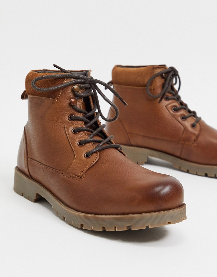 ASOS DESIGN lace up worker boots in tan leather-Brown
