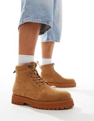 ASOS DESIGN ASOS DESIGN lace up worker boots in tan-Brown