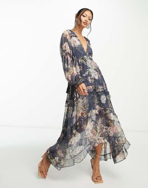 ASOS DESIGN - Lagdelt midikjole med plisseringer og blondekanter i marineblåt blomstermønster - view 1