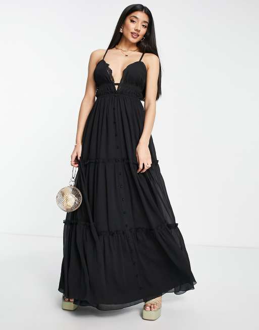 ASOS DESIGN - Lagdelt sort maxikjole med knapper og blondekant