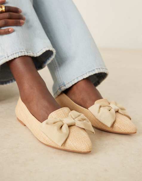 ASOS DESIGN - Lake - Ballerine a pianta larga basse a punta con fiocco in raffia, colore naturale - view 1