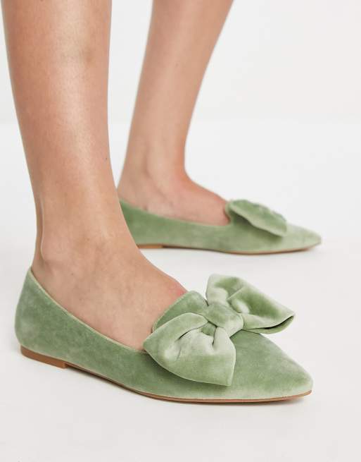 ASOS DESIGN Lake bow pointed ballet flats in sage green velvet, 2 of 4