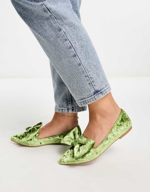 ASOS DESIGN – Lake – Gröna platta ballerinaskor med spetsig tå, rosett och bred passform, 3 av 4