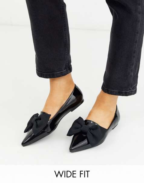 ASOS DESIGN – Lake – Spitze, flache Ballerinas mit Schleife in Schwarz, weite Passform