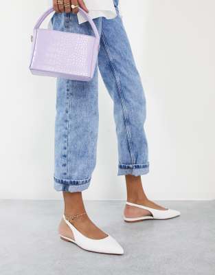 ASOS DESIGN - Lala - Spitze, flache Schuhe mit Fersenriemen in Weiß