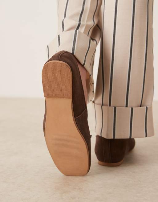 ASOS DESIGN – Landmark – Ballerinas aus Wildleder in Braun mit hohem Schuhblatt, 3 von 4