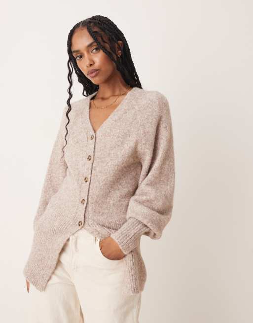 ASOS DESIGN - Lang beige cardigan i blødt garn med v-hals og taljedetalje, 2 af 4