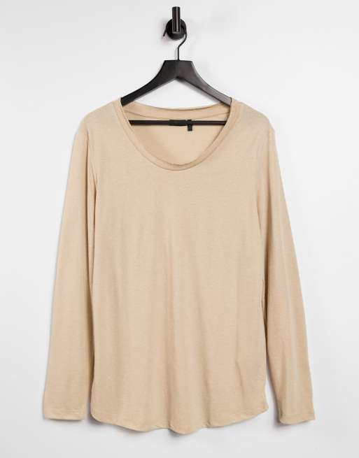 ASOS DESIGN – Lang geschnittenes Shirt aus Leinen mit langen Ärmeln in Beige mit U-Boot-Ausschnitt