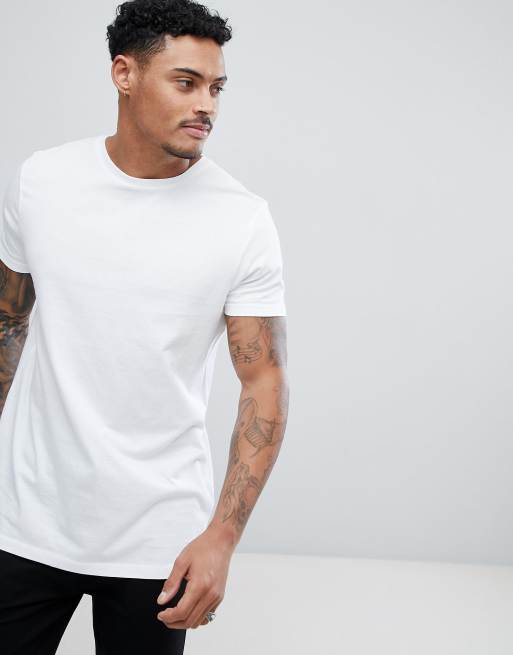 ASOS DESIGN Lang geschnittenes T Shirt in WeiB mit Rundhalsausschnitt ASOS