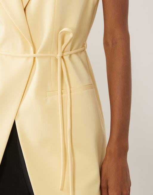 ASOS DESIGN lång modell figursydd väst med knytskärp i buttermilk-set, 3 av 4