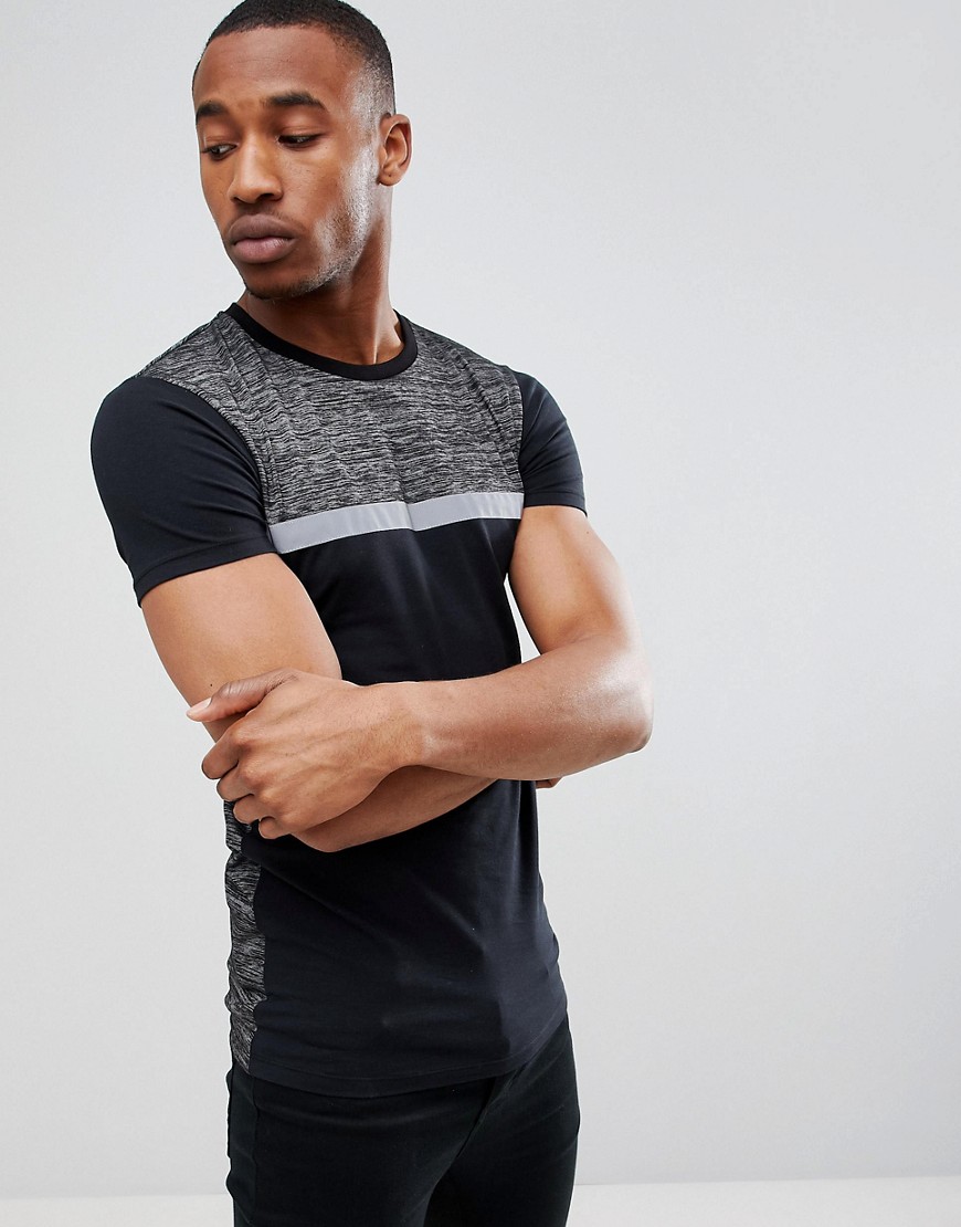 ASOS DESIGN - Lang muscle-fit T-shirt met interest inzetstuk op de schouderpas en reflecterende bies in zwart
