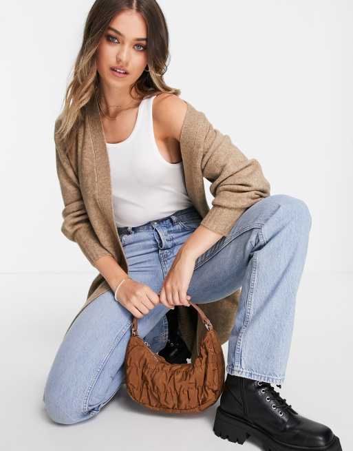 ASOS DESIGN - Lang pluizig vest met volumineuze mouwen in camel, 3 van 4