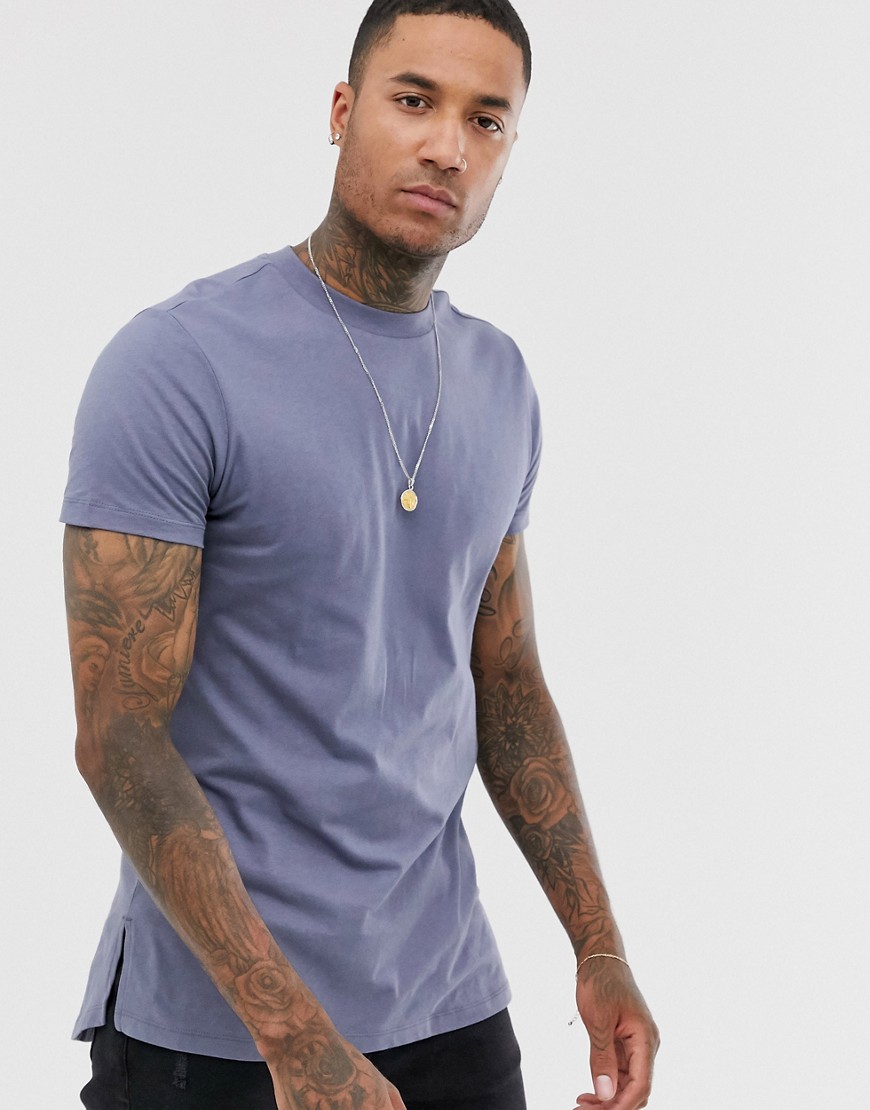 ASOS DESIGN - Lang T-shirt met ronde hals en zijsplitten in zwarte wassing-Grijs