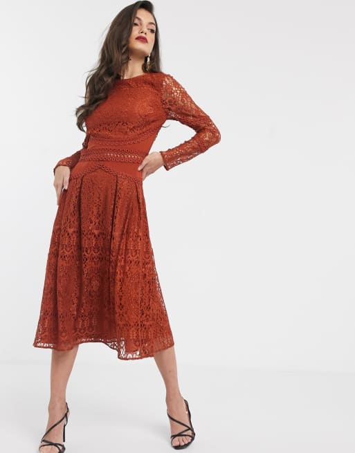 ASOS DESIGN – Langärmeliges Ballkleid mit Spitze und runden Verzierungen, 4 von 4