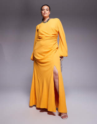 ASOS DESIGN - Langärmeliges, drapiertes, strukturiertes Maxikleid in Orange mit Schlitz