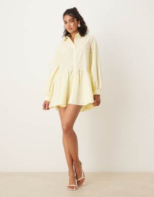 ASOS DESIGN - Langärmeliges Sweatshirtkleid in Zitronengelb mit Schößchensaum