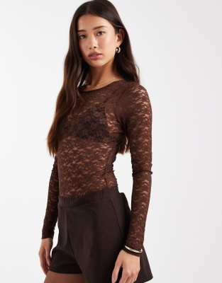 ASOS DESIGN - Langärmliger Body aus transparente Spitze in Schokobraun-Brown