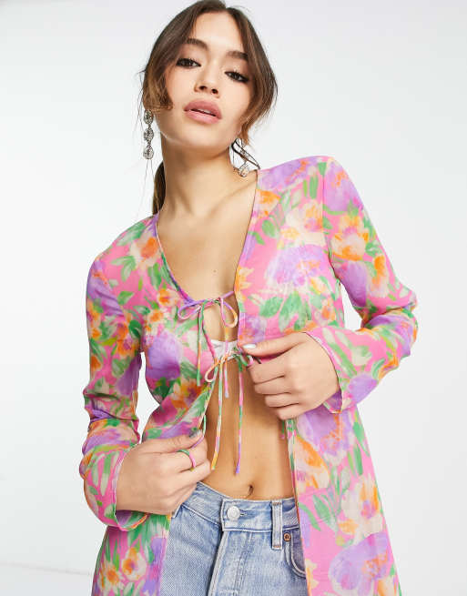 ASOS DESIGN – Langärmliger, durchscheinender Maxi-Kimono in Rosa mit hellem Print und Schnürung vorne, 3 von 4