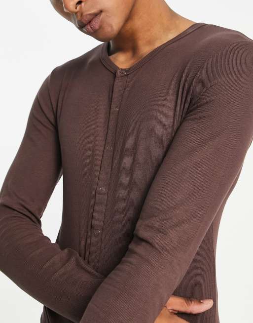 ASOS DESIGN – Langärmliger, gerippter Body in Braun mit Druckknopfleiste, 3 von 4