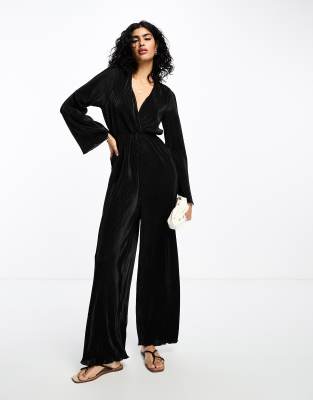 ASOS DESIGN - Langärmliger, plissierter Jumpsuit im Hemdstil in Schwarz