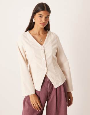 ASOS DESIGN - Langärmliges Cord-Oberteil mit tailliertem Schnitt-Neutral