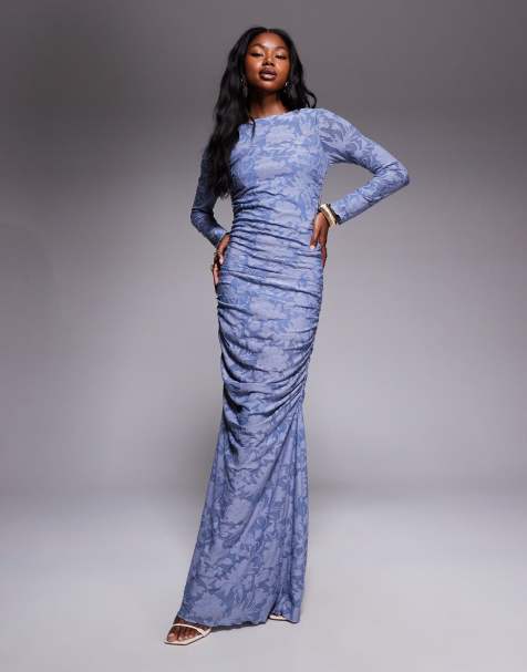 ASOS DESIGN – Langärmliges, gerafftes Maxikleid in Blau mit Ausbrennermuster - view 1