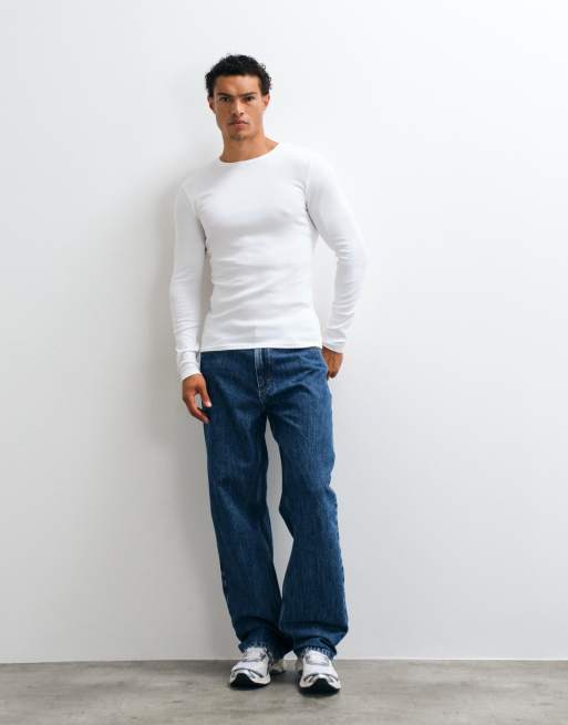 ASOS DESIGN – Langärmliges, geripptes Basic-T-Shirt in Weiß mit körperbetontem Schnitt, 2 von 10