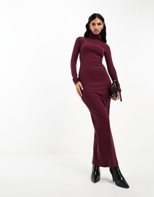 ASOS DESIGN - Langärmliges geripptes Midikleid in Burgunderrot mit Rollkragen