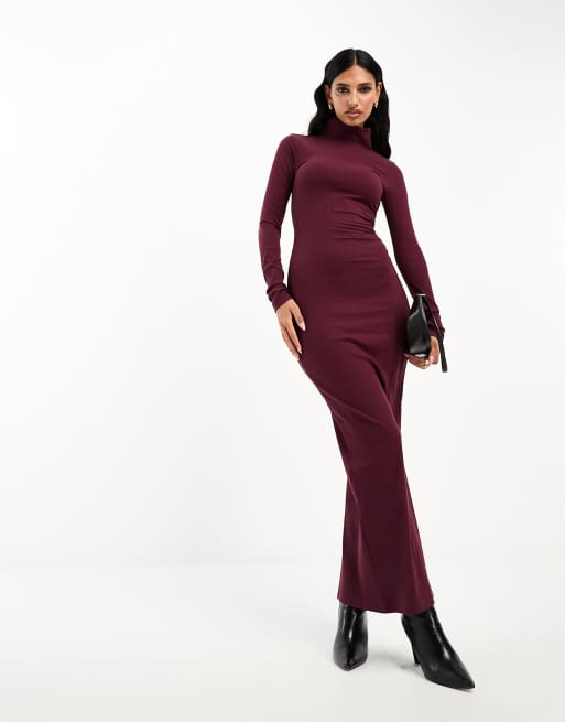 ASOS DESIGN – Langärmliges geripptes Midikleid in Burgunderrot mit Rollkragen