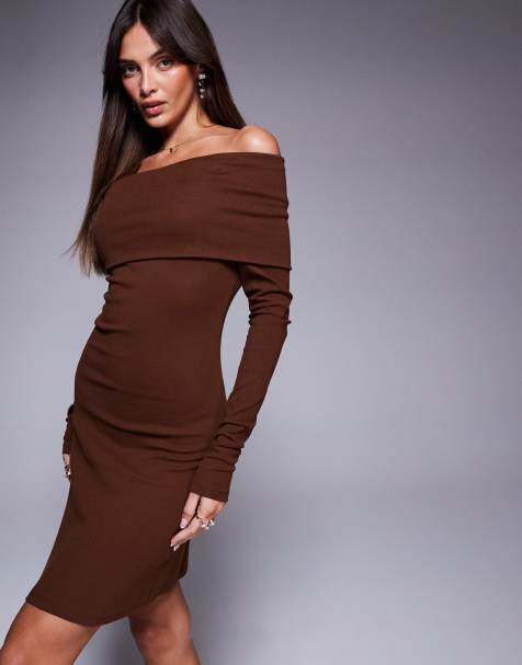 ASOS DESIGN – Langärmliges geripptes Minikleid in Braun mit Carmen-Ausschnitt - view 1