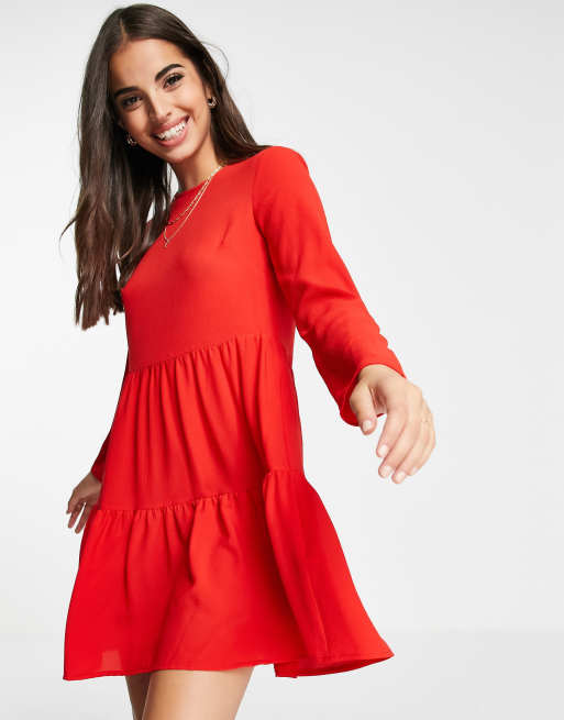 ASOS DESIGN – Langärmliges, gestuftes Minikleid in Rot